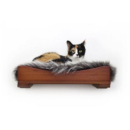 The Nest: una cama para gatos de pared de felpa de Catastrophic Creations